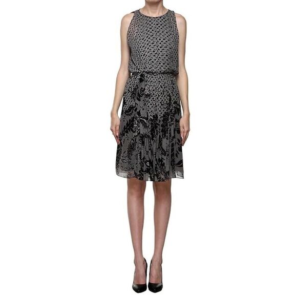 Diane Von Furstenberg Dresses & Skirts - Diane Von Furstenberg Ria Floral Print Belted Pleats Chiffon Dress Black 6